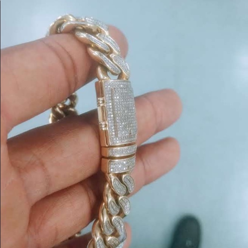 Jewelry - Picture 2 of 5